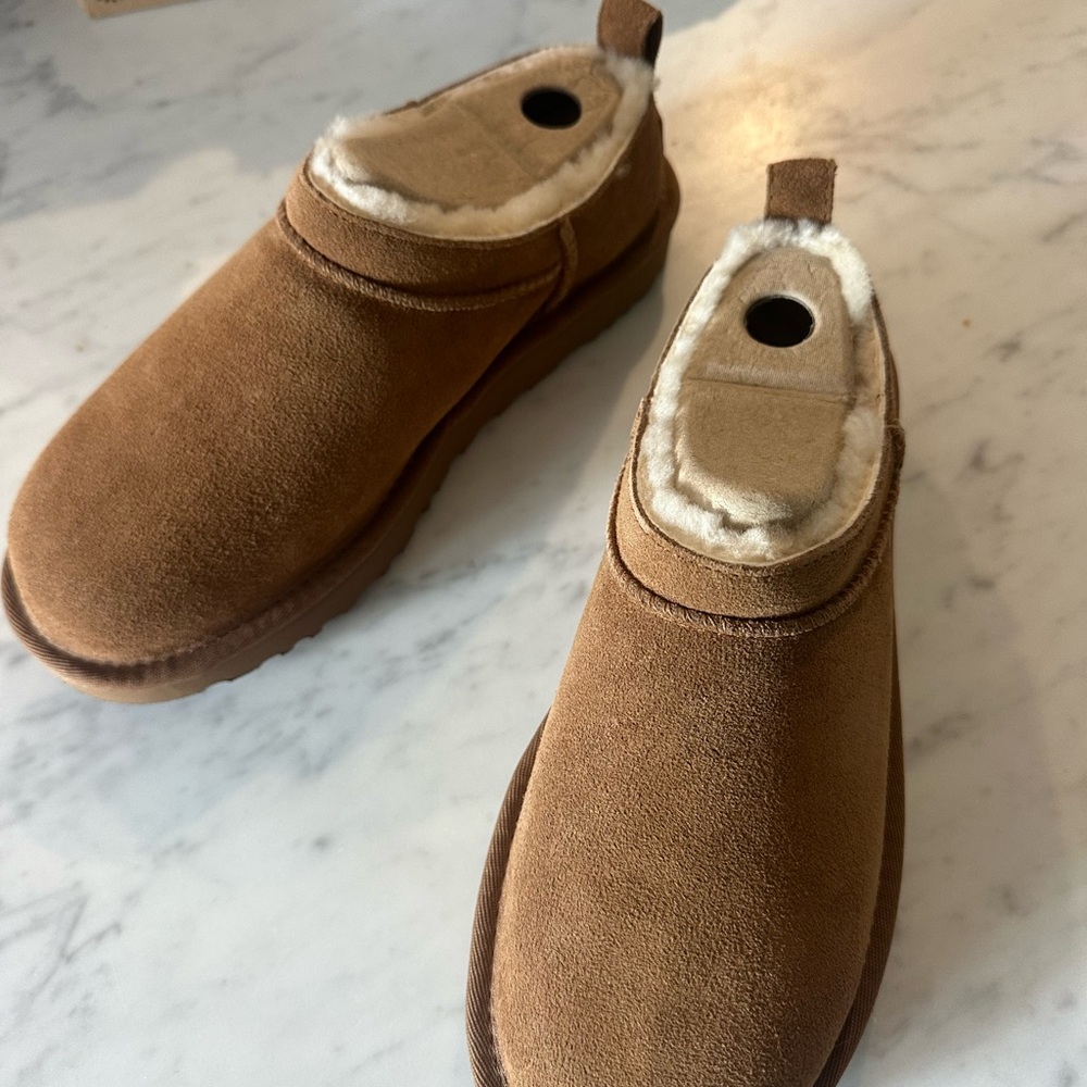 UGG Women’s Chestnusy Brown Slip-On Classic Micro Slipper Boot - Picture 2 of 9